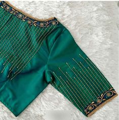 Simple Maggam Work, Blue Blouse Designs, Simple Craft Ideas, Blouse Design Images, Maggam Work Blouse Designs, Simple Blouse Designs