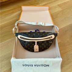 Brand New Never Used High Ride From Louis Vuitton Bumbag Louis Vuitton, Louis Vuitton Belt Bag, Lv Crossbody Bag, Louis Vuitton Felicie, Louie Vuitton, Louis Vuitton Sarah Wallet, Louis Vuitton Collection, Louis Vuitton Pochette Metis, Louis Vuitton Neverfull Monogram