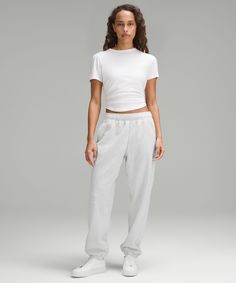 Serious about softness. These Scuba sweatpants are all about plush, fleecy fabric and sinking into a slouchy oversized fit. Designed for Casual. Oversized fit is exaggerated and feels extra roomy. Size up for a looser, baggier fit:30" inseam, intended to sit at ankle for heights of 5'5"-5'8". Hand pockets with hidden card sleeve. Cinch the interior drawcord to adjust your fit. Roll the waistband down to wear the drawcord on the outside. Lululemon Educator, Educator Outfits, Scuba Sweatpants, Lululemon Sweatpants, Joggers Lululemon, Women's Joggers, Clothes School, Oversized Joggers, Lululemon Joggers