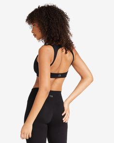 Isabelle Mathers, Open Back Crop Top, Back Day, Sports Bras, Scoop Neckline, Open Back, Crop Tops, Elastic, Sports