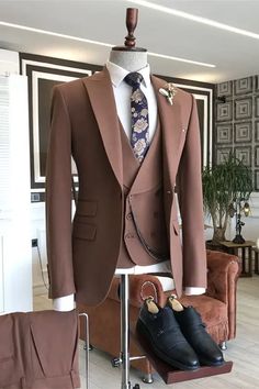 Francis Fancy Coffee Peaked Lapel Three Pieces Business Suits Business Suits For Men, Maxi Frocks, Formal Wedding Suit, Men's Business Suits, Suits Men Business, Business Suits, Prom Suits, Brown Suits, Fancy Coffee