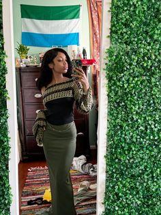 earthy black girl aesthetic outfit inspo hippie black girl Hippie Black Woman Outfit Aesthetic, Winter Earthy Girl Aesthetic, Earthy Outfit Inspo Black Women, Black Girls 70s Outfits, Earth Aesthetic Black Women, Black Woman Earthy Outfits, Earthy Fits Black Women, Boho Outfit Black Women, Eathy Girl Outfits