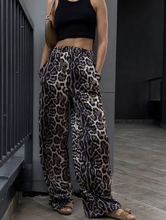 Leopard Print High Waisted Pants, Fall High-waisted Leopard Print Bottoms, High-waisted Leopard Print Fall Pants, Casual Wide-leg Leopard Print Pants, Cheetah Pants, Trendy Non-stretch Leopard Print Pants, Wearing Color, Grid Style, Printed Wide Leg Pants