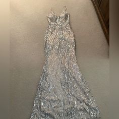 Silver Sequins, With Built In Bra, Crosses In Back For Pretty Effect. Perfect Condition, Never Worn. No Discount On Shipping White Sparkly Dress Long, Silver Hoco Dresses, Sparkly Dress Long, Burgundy Long Dress, White Sparkly Dress, Red Floor Length Dress, Hoco Court, Green Lace Maxi Dress, Orchid Corsages