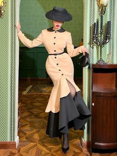 Le Palais Vintage, Mode Retro, Stylish Coat, Coat Stands, Urban Dresses, Elegantes Outfit, Look Vintage, Formal Looks, Mode Vintage