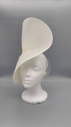 Luxury White Felt Hat For Country Events, Adjustable White Headpiece For Wedding, Summer Wedding Fitted Veil, White Fascinator With Curved Brim For Wedding, White Top Hat For Wedding And Royal Ascot, White Curved Brim Fascinator For Wedding, White Wedding Costume Hat With Pinched Crown, White Pinched Crown Hat For Wedding, White Wedding Hat With Pinched Crown