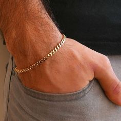 Wristband Design, Men Chain, Classic Punk, Curb Chain Bracelet, Jewelry Men, Men Bracelet, Functional Fashion, Bracelet Men, Gold Bracelets