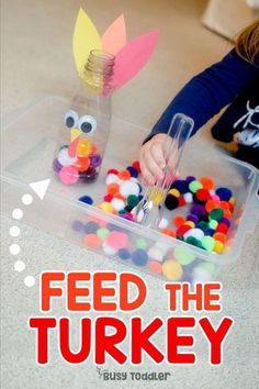 Feed the turkey! A fun fine motor game for toddlers this holiday season! A great way to keep little ones busy during Thanksgiving. #thanksgivnggames #toddlers #finemotorskills Feed The Turkey, Turkey Activity, Thanksgiving Games For Kids, Maluchy Montessori, Easy Toddler Activities, 13 November