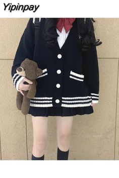 Preppy Girl Style, Pencil Skirt Fashion, Loose Cardigan, Cute Spring Outfits, Winter Cardigan, Japan Style, Cute Sweater, Classic Style Women, Cardigan Women