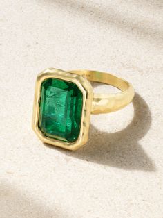 Octavia Elizabeth's signature hammered finish is something of a happy accident - it was created when the designer mistakenly ran a diamond-tipped tool along an engagement ring, creating the unique texture that eventually became her signature. This 'Tribute' ring is handcrafted from 18-karat recycled gold and bezel-set with a glowing emerald. Wear it on your index finger for the most impact. Gold Emerald Ring, Elizabeth Jewelry, Emerald Ring Gold, Index Finger, Fine Watches, Recycled Gold, Beauty Sets, Watch Gifts, Beauty Accessories