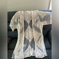 New With Tags. Off White Kimono Will Elevate Anything You Top With It! Stretch Open Front Top For Day Out, Casual Lace Tops For Loungewear, Spring Short Sleeve Loungewear Cover-up, Casual Short Sleeve Loungewear Cover-up, Casual Short Sleeve Cover-up For Loungewear, Open Front Summer Loungewear Tops, Beige Open Front Tops For Vacation, Cream Top For Spring Beach Cover-up, Beige Open Front Beach Tops