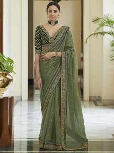 भारतीय दुल्हन संबंधी, Dori Embroidery, Sari Design, Organza Silk Saree, Indian Bridal Wear, Wedding Saree Indian, Green Saree, Sari Blouse, Party Kleidung