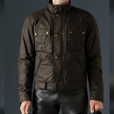 Belstaff Brooklands Motorcycle Jacket I Sz S I Waxed Cotton Mahogany -Original Packaging -Includes Brand New "D30 T5 Evo X Impact Armor" Crafted From Signature 10 Ounce Waxed Cotton, The Brooklands Jacket Perfectly Unites The Vintage Racer With The Modern Technologist. This Classic Shell Is Subtly Paired With A Seam-Sealed, Waterproof Internal Membrane To Guarantee Dryness. Beneath The Shell Are High-Tenacity Cordura Panels For Abrasion Protection At The Shoulders And Elbows. For Cooler Excursions, Belstaff Includes A Detachable 150 Gram Thermal Liner That Further Accentuates The Cozy Corduroy Detailing At The Inner Cuffs, Collar And Waist. Adding Reinforcement, Diamond-Stitched Exterior Biker Style Workwear Outerwear With Flap Pockets, Military Brown Outerwear With Multiple Pockets, Rugged Winter Workwear Biker Jacket, Brown Military Outerwear With Multiple Pockets, Rugged Winter Biker Jacket For Workwear, Rugged Biker Jacket For Winter Workwear, Rugged Brown Biker Jacket For Work, Urban Brown Biker Jacket With Pockets, Brown Military Utility Jacket For Workwear