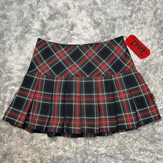 Black Plaid Mini Skirt Size Small Brand New With Tags Tripp Nyc Skirt, Plaid Mini Skirts, Black Plaid Mini Skirt, Digital Wardrobe, Skirts Pleated, Clothing Wishlist, Miniskirt Outfits, Tripp Nyc, Plaid Mini Skirt