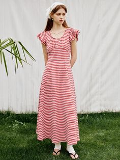 This is We’Dee’s feminine maxi dress. The subtle shirring design creates a simple and clean look. The lively check pattern adds an even more lovely touch to the look. Made from a cool material, it's perfect for wearing during hot summer days.- Perfect for daily wear- Can be paired with different styles of accessorize to create various looks- The clean design makes it easy to style with any outfit Ruffle Sleeve Dress, Check Pattern, Dress Red, Clean Design, Hot Summer, Summer Days, Sleeve Dress, Different Styles, Jumpsuit Dress