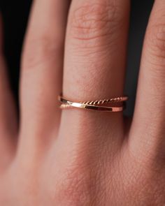 A captivating set of two interlocking bands that blend modern elegance with artisanal craftsmanship.The beauty of this ring lies in its organic shape. This ring will look slightly different from every angle. Whether as a meaningful gift for a loved one or a distinctive addition to your own collection, these interlocking rings are a symbol of unity, resilience, and the beauty found in embracing life's twists and turns. This listing is for one single Interlocking ring set made up of 2 INDIVIDUAL R Interlocking Rings, Rolling Ring, Interlocking Ring, 2 Rings, Organic Shapes, Modern Elegance, Stacking Rings, Unique Rings, Meaningful Gifts