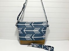 Small Crossbody Bag Crossbody Sling Bag Small Crossbody Adjustable Zipper Pouch Bag, Cross Over Bag, Over The Shoulder Bag, Over The Shoulder Bags, Crossbody Bags For Travel, Small Crossbody Purse, Bag Stand, Wristlet Purse, Across Body Bag