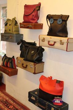 Purse Display Ideas, Denim Boutique, Boutique Displays, Store Boutique