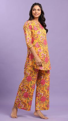 Maxi Dress Styles, Cotton Suit Designs, Girls Night Dress, Lounge Wear Sets, Night Wear Dress, Cotton Night Dress, Stylish Kurtis Design, Simple Kurta Designs