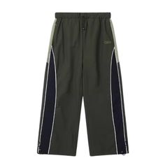 These Paneled Stripe Contrast Baggy Sweatpants provide a relaxed fit for maximum comfort throughout your day. Crafted with a premium cotton blend and a modern paneled striped design, they're ideal for both casual and active wear. Enjoy superior durability and long-lasting wear. Features: -100% Polyester -Mid-rise Waist -Drawstring Waistband -Patchwork Design -Baggy Fit -Unisex Sports Style