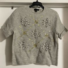 Brand New Ann Taylor Wool Embellished Top- Xxs. Short Sleeve. Nwt. Winter Embellished Tops, Chic Embellished Winter Tops, Beige Crewneck, Raglan Sleeve Sweater, Anne Taylor, Peplum Sweater, White Peplum, Embellished Sweaters, Plaid Sweater