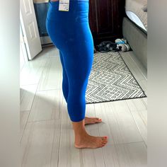 Old Navy Compression Powersoft Elevate Leggings With High Rise And Crop. Mp. Nwt But My Dog Chewed The Price Tag. Casual Compression Yoga Pants In Blue, Casual Compression Blue Pants, Casual Blue Compression Pants, Blue Hip-length Yoga Pants, Casual Compression Blue Bottoms, Blue Hip-length Workout Activewear, Blue Compression Full-length Yoga Pants, Blue Compression Full Length Yoga Pants, Casual Blue Bottoms For Pilates