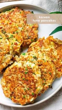 Korean Tuna Pancakes (Chamchijeon) Tuna Pancakes, Healthy Korean Recipes, Koreansk Mad, Easy Korean Recipes, Asian Breakfast, Korean Side Dishes, Korean Cooking, Savory Pancakes, Office Lunch