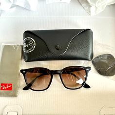 Ray-Ban Rb4258-F Custom Brown Lenses. Comes With Black Lenses And Case *New Casual Black Sunglasses For Everyday Use, Black Sunglasses Ray Bans, Polarized Aviator Sunglasses, Round Ray Bans, New Wayfarer, Black Aviators, Ray Ban Aviators, Wayfarer Sunglasses, Black Sunglasses