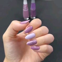 roxo e lilás Nails Roxo, Stylish Nails Designs, Craft Fair Displays, Nail Design Inspiration, Amazing Art Painting, Purple Nails, Simple Nails