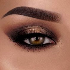 Black And Gold Eyeshadow, Eye Makeup Tutorials, Smoked Eyes, Make Up Tutorials, Dramatic Eye Makeup, Black Eyeshadow, Palette Ideas, Eye Makeup Steps, Makeup Step By Step