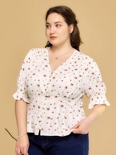 Vintage V-neck Top With Relaxed Fit, Retro V-neck Summer Shirt, Retro V-neck Summer Blouse, Retro V-neck Relaxed Fit Top, Cottagecore Tops For Summer Daywear, Cottagecore Summer Tops For Daywear, Cottagecore Summer Daywear Tops, Spring Retro Puff Sleeve Tops, Vintage Cotton V-neck Blouse