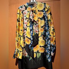 Silk Gucci Dress, Beautiful Floral Pattern, Unlined, Practically Brand New, Size 42 (4-6) Black Silk Gucci Dress, Luxury Yellow Silk Dresses, Elegant Gucci Cocktail Mini Dress, Gucci Floral Print Dress For Spring, Gucci Silk Long Sleeve Dress, Gucci Long Sleeve Silk Dress, Luxury Multicolor Spring Dresses, Spring Silk Gucci Dress, Gucci Silk Cocktail Dress