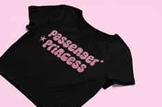 ** Shirt is a Flowy Fit, Snug Fit Crop Tops Available In Our Shop ** Passenger Princess Crop Top | Cute Top | Y2K Clothing | Trendy Top | Graphic Shirt | Cute Gift | Girl Shirt | Girl Crop Top | Comfy Top to Lounge in! Actual item may be lighter/darker than pictured. M A T E R I A L S - 100% RING SPUN COTTON - Flowy Fit - Shoulder Taping S I Z I N G - Size chart is available on our listing photos. S H I P P I N G  &  P R O D U C T I O N  T I M E - Production Time is 5 Business Days. (May be dela Funny Crop Tops, Passenger Princess, Crop Top Y2k, Silly Shirt, Flowy Crop Top, Trendy Crop Tops, Handmade Shirts, Graphic Crop Top, Flowy Design