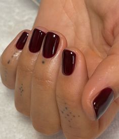 Uñas Ideas, Elegant Manicure, Milky Nails, Maroon Nails, Short Gel Nails, Simple Gel Nails, Red Nail, Minimalist Nails, Manicure Y Pedicure