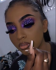 Crazy Eye Makeup, Purple Makeup Looks, Flawless Face Makeup, Glitter Makeup Looks, Pretty Eye Makeup, Rhinestone Makeup