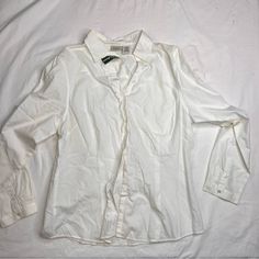 Ll Bean New Sz Large Shirt Button Blouse White Long Sleeve Cotton Nwt L040424 Classic Spring Blouse With Buttons, Classic Button-up Tops With Buttons, Classic Button-up Tops With Button Closure, Cotton Blouse With Buttons For Office, White Button-up Top For Work, Classic Button-up Blouse With Back Button Closure, Office Button-up Tops, White Button-up Blouse With Back Button Closure, White Button Closure Top For Workwear