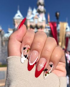 Melissa Bermudez on Instagram: "Merriest 🎄Place On Earth Use code “VBNails” for an extra 10% off your @valentinobeautypure purchase! 🎄 101, 097, 045, 048 ❄️ Dehydrator 🎄 Super Bond ❄️ L Liner Brush 🎄 One Step Gel #disney #disneylandcalifornia #disneyland #disneynails #nails #mickeymouse #mickeynails #christmasnails #xmasnails #nailsofinstagram #nailart #nailinspo" Red Christmas Nails, Cute Christmas Nails, Christmas Gel Nails, Her Nails