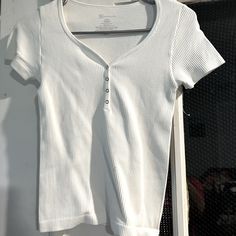 Never Worn, All White, Women’s, Tight Fitting T-Shirt White Ribbed Fitted T-shirt, Fitted White Ribbed T-shirt, White Fitted Casual T-shirt, White Fitted Top V-neck T-shirt, White Fitted V-neck T-shirt, Tight Shirts For Women, Tight Shirt Outfit, Tight T Shirt, Marauders Dr