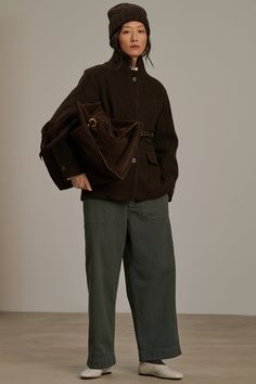 Veste Claude - Marron Chiné - Laine - Femme Brown Winter Outfit, Wool Jacket Outfit, Brown Bag Outfit, Brown Shirt Outfit, Brown Leather Tote Bag, Green Trousers, Accessories Bags Shoes, Pullover Cardigan, Brown Leather Totes