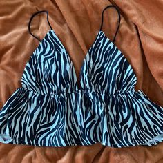 Brand New And Never Worn !! This Top Also Has An Open Back ! So Cute On But It Was Too Big On Me ! Chic Summer Tops With Zebra Print, Zebra Print Summer Vacation Top, Summer Vacation Zebra Print Top, White Zebra Print Tops For Summer, Spring Zebra Print Tops For Beach, Spring Beach Zebra Print Tops, Cider Tops, Print Crop Tops, Zebra Print