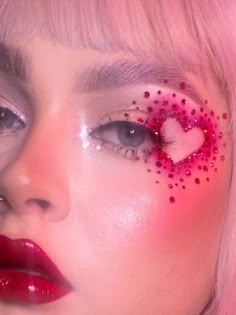 Heart Makeup, Rhinestone Makeup, Heart Eye, Day Makeup Looks, Cute Eye Makeup, Rave Makeup, Valentines Day Makeup, Valentines Makeup, Ethereal Makeup