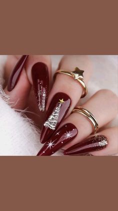 Stilleto Christmas Nails Long, Christmas Tree Nails Designs, Extra Christmas Nails, Christmas Nails 2023, Holiday Nails Winter, December Nails, Red Christmas Nails, Christmas Nails Easy, Christmas Gel Nails