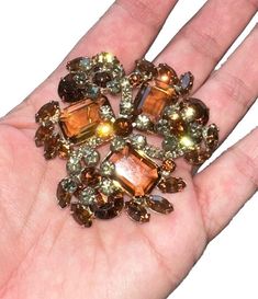 Vintage Juliana Topaz  And Clear Rhinestone Brooch  | eBay Topaz Stone, Rhinestone Brooches, Clear Rhinestones, Vintage Watches, Timeless Pieces, Antique Jewelry, Stone Color, Brooch Pin, Vintage Antiques