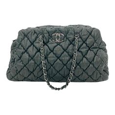 Tote Chanel, Prada Jewelry, Chanel Tote, Grey Quilt, Leather Handbags Tote, Exterior Trim, Evening Clutch Bag, Slate Grey, Vuitton Bag