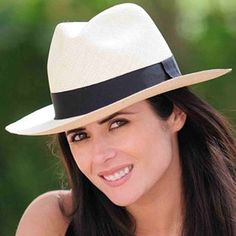 Panama Cuenca Hat - Fedora for Women (Grade 3-4) - White Panama Hats For Women, Cuban Hat, Poncho Mexican, Panama Hat Women, Poncho Pullover, Hat Fedora, Bridal Hair Inspiration, Alpaca Scarf, Elegant Hats