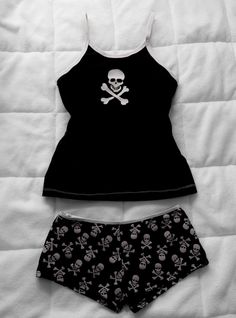 Gothic Pjs Aesthetic, Punk Sleepwear, Grunge Sleepwear, Pjs Y2k, Y2k Pjs, Y2k Pajamas, Cute Pjs