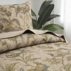 PRICES MAY VARY. Queen size quilt set (3Pcs): 1 quilt/coverlet 90*96 inch, 2 pillow shams 20*28 inch Material: 100%Cotton high-density fabric,soft and comfy,breathable,lightweight for all year round without getting sweaty. The quilt features a vintage Americana aesthetic with a charming print of birds, flowers, and leaves in hues of blue, red, yellow, and green. The quilted style gives a homespun, handmade look that is both cozy and inviting. The printing is done using environmentally-friendly d Weighted Comforter, Country Quilt, Country Bedding, Cotton Quilt Set, Vintage Bedspread, Queen Bedspread, Country Quilts, Cabin Interiors, Quilt Comforter