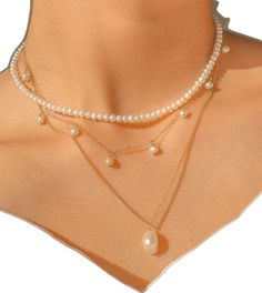 Trendy Pearl Chain Layered Necklace, Trendy Pearl White Pearl Necklace, Trendy Pearl White Necklace With Clavicle Chain, Trendy Everyday Pearl Necklaces, Trendy Pearl Drop Necklace, Trendy Pearl Layered Necklace Gift, Trendy Pearl Layered Necklace For Gift, Chic Everyday Pearl Necklace, Minimalist Layering Pearl Chain Necklace