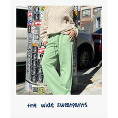 신축성 있는 허리 밴드와 넓은 소맷단이 있는 편안한 와이드 스웨트팬츠. Wide Sweatpants, Wide Cuff, Fabric Material, Organic Cotton, Sweatpants, Elastic, Fabric, Tracksuit Bottoms