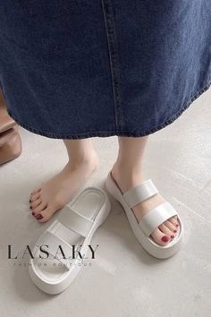 Lasaky - Premium Fisherman Sandals with Durable Thick Sole for Stylish Casual Attire. Trendy Slippers, Black Wallpaper Iphone Dark, Cute Slippers, Fisherman Sandals, Shoe Sole, Girly Shoes, Leather Slippers, Casual Design, Casual Attire